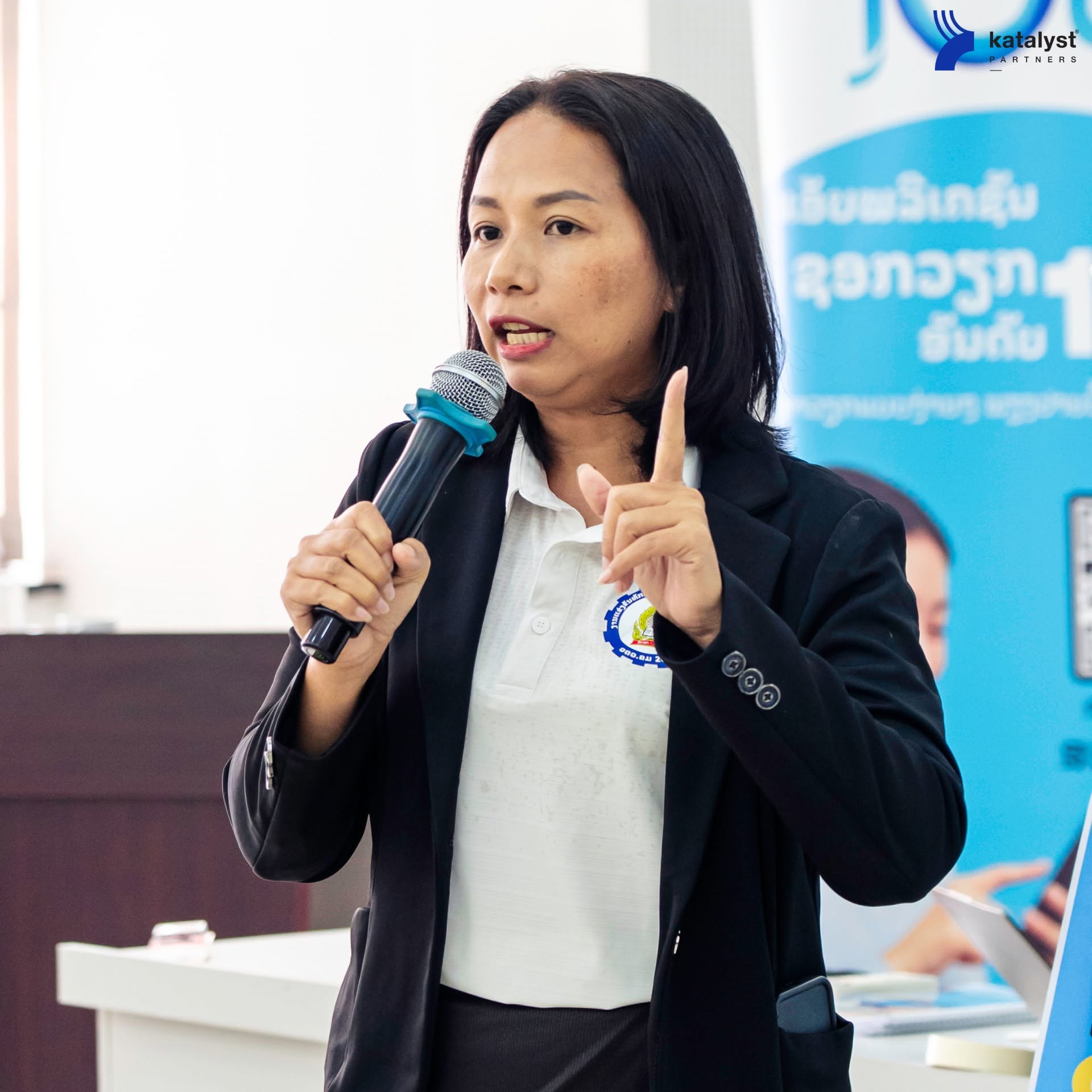A local BET trainer facilitating a session