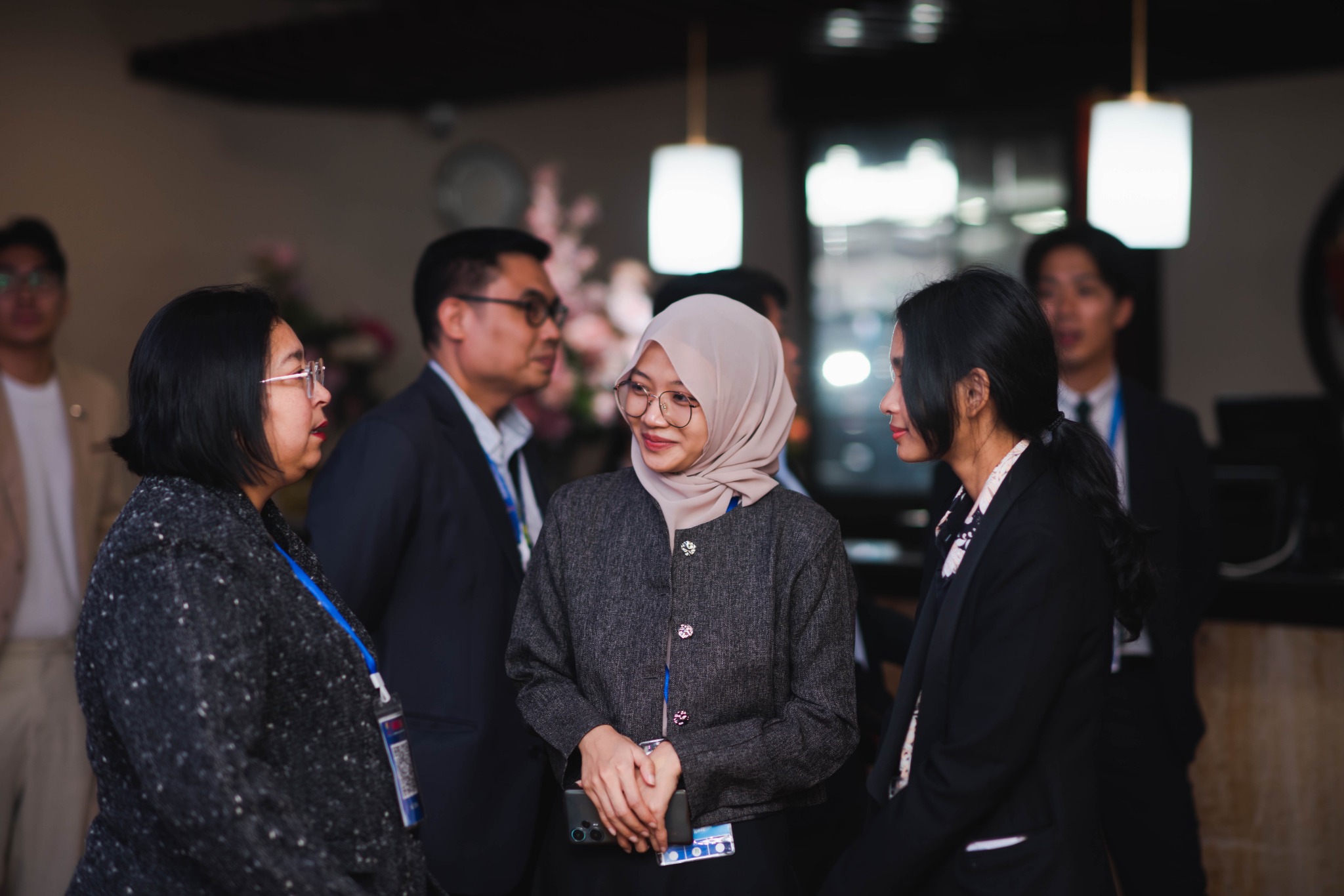Regional guests in conversation during the One ASEAN Start-Up Award program
