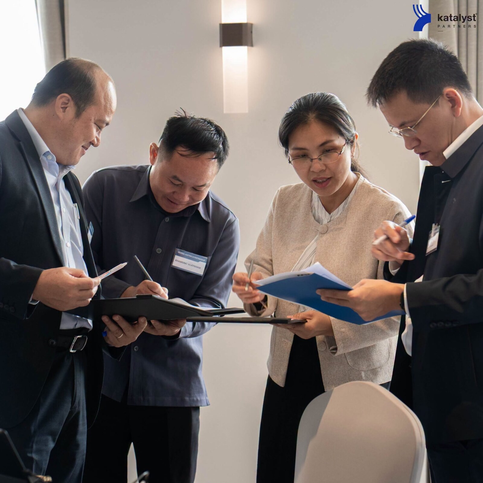A group of leaders working through a change challenge