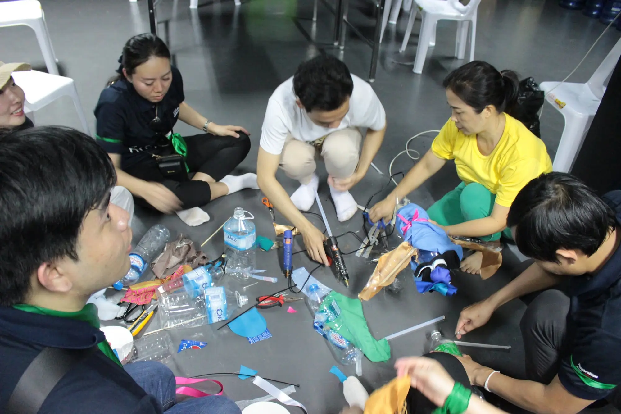 A team working together on a construction challenge